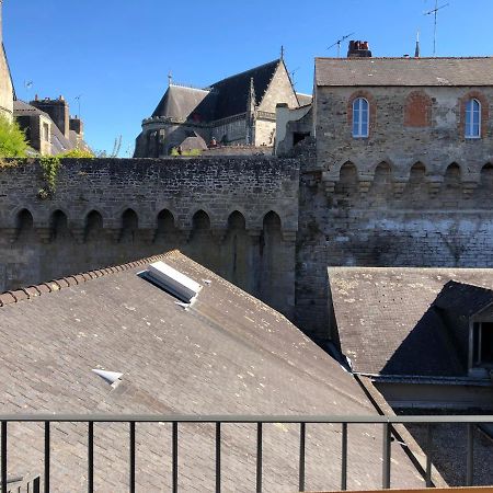 Vue Sur Remparts - Coeur De Vannes- 2Ch Esterno foto